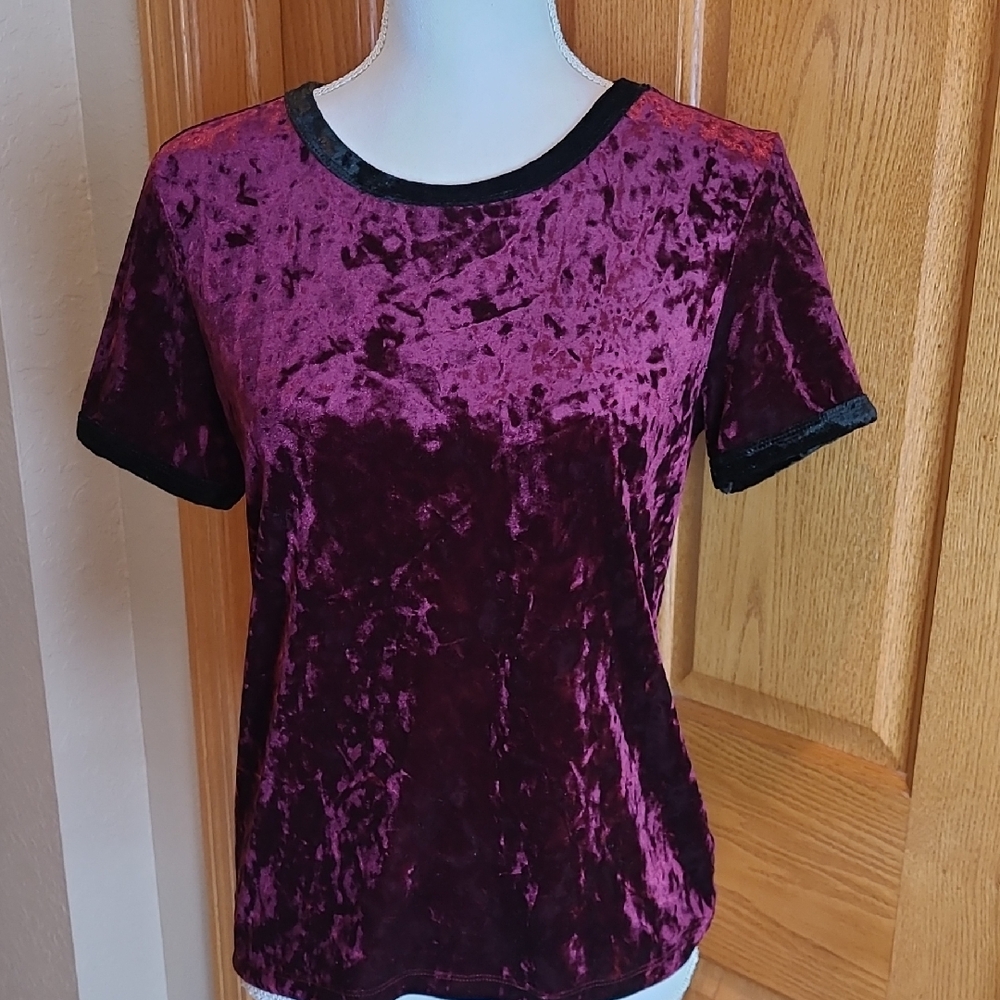 Hippy Laundry S Burgundy Black Trim Crushed Velvet T-shirt